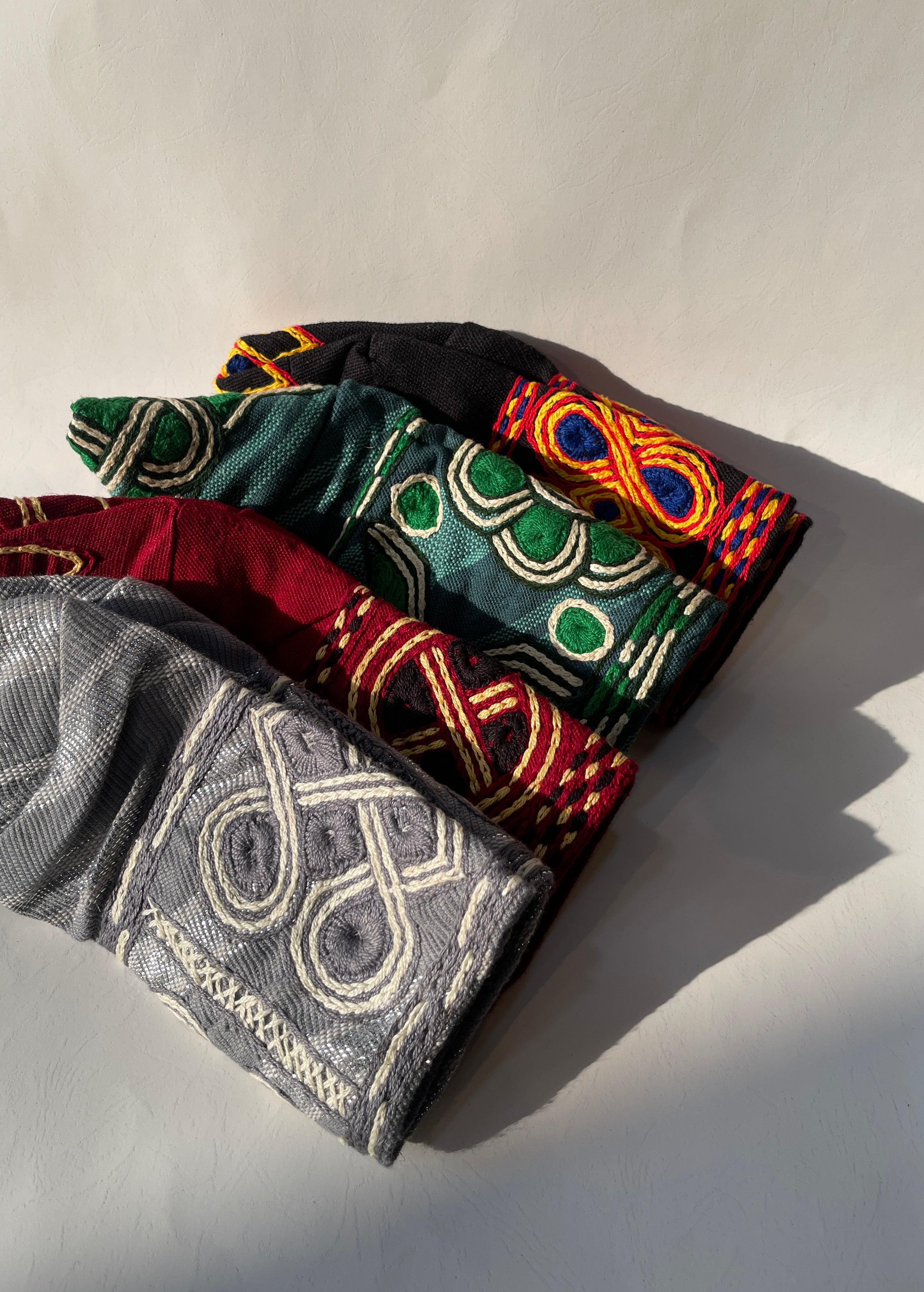 4 colors of handknit embroidery aso ofi caps