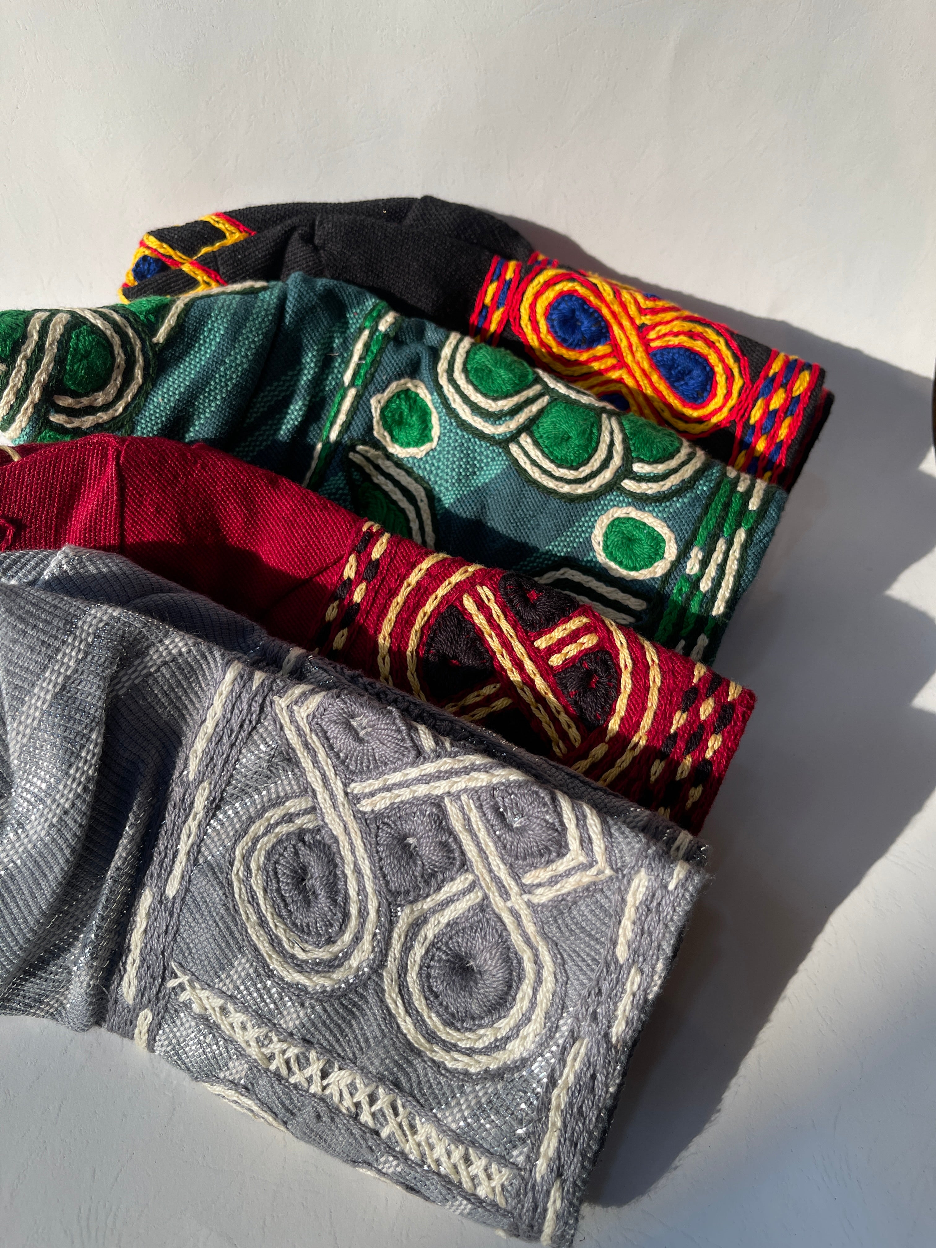 4 colors of handknit embroidery aso ofi caps