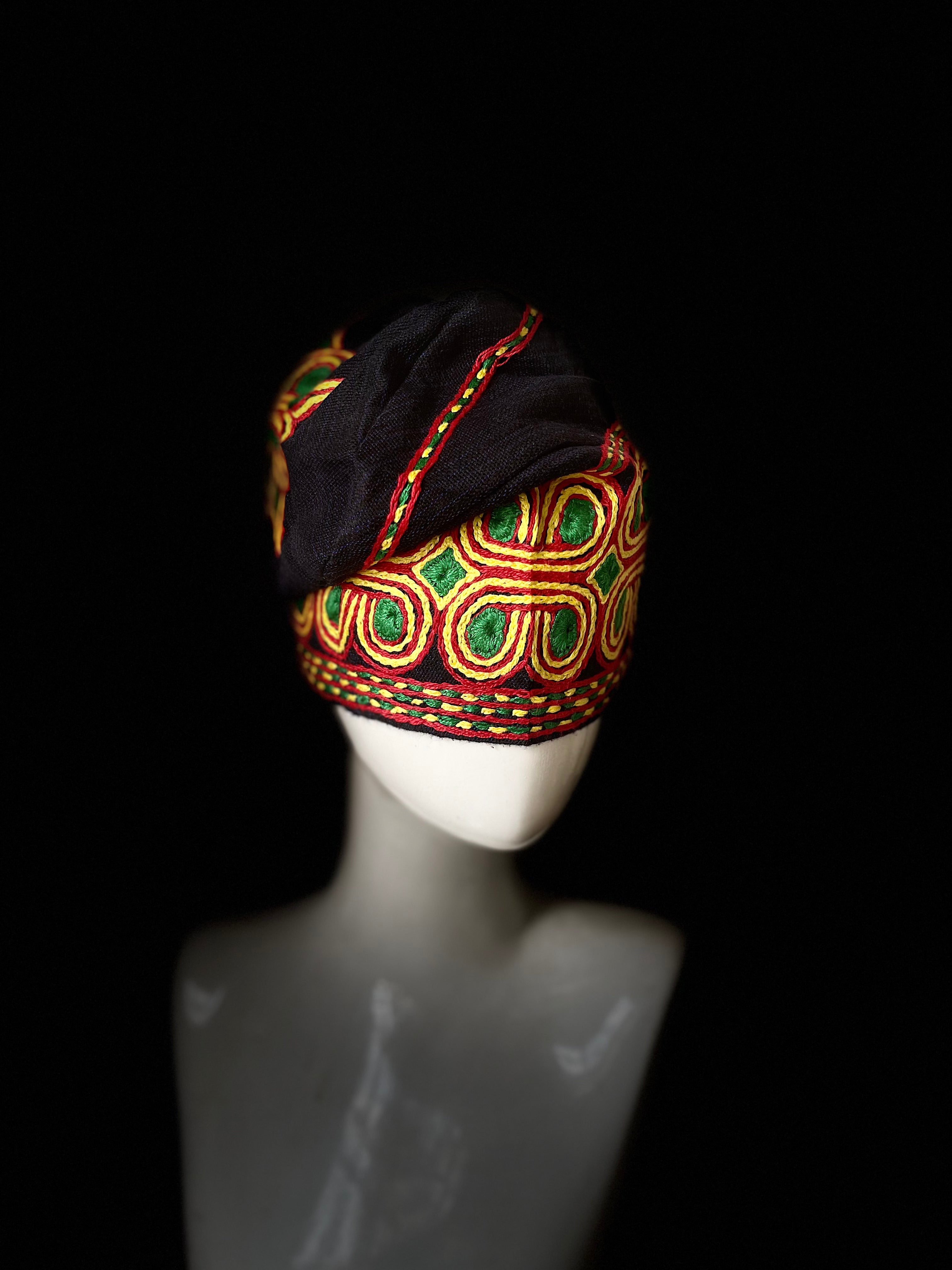 Black and yellow ijebu yoruba men's embroidery aso oke hat