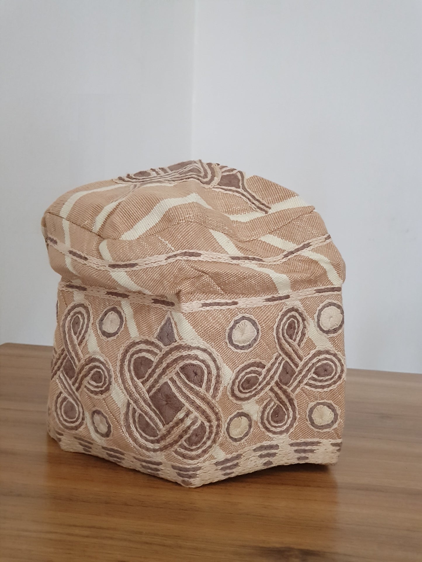 Carton Brown Yoruba Mens ap With Handknit Embroidery