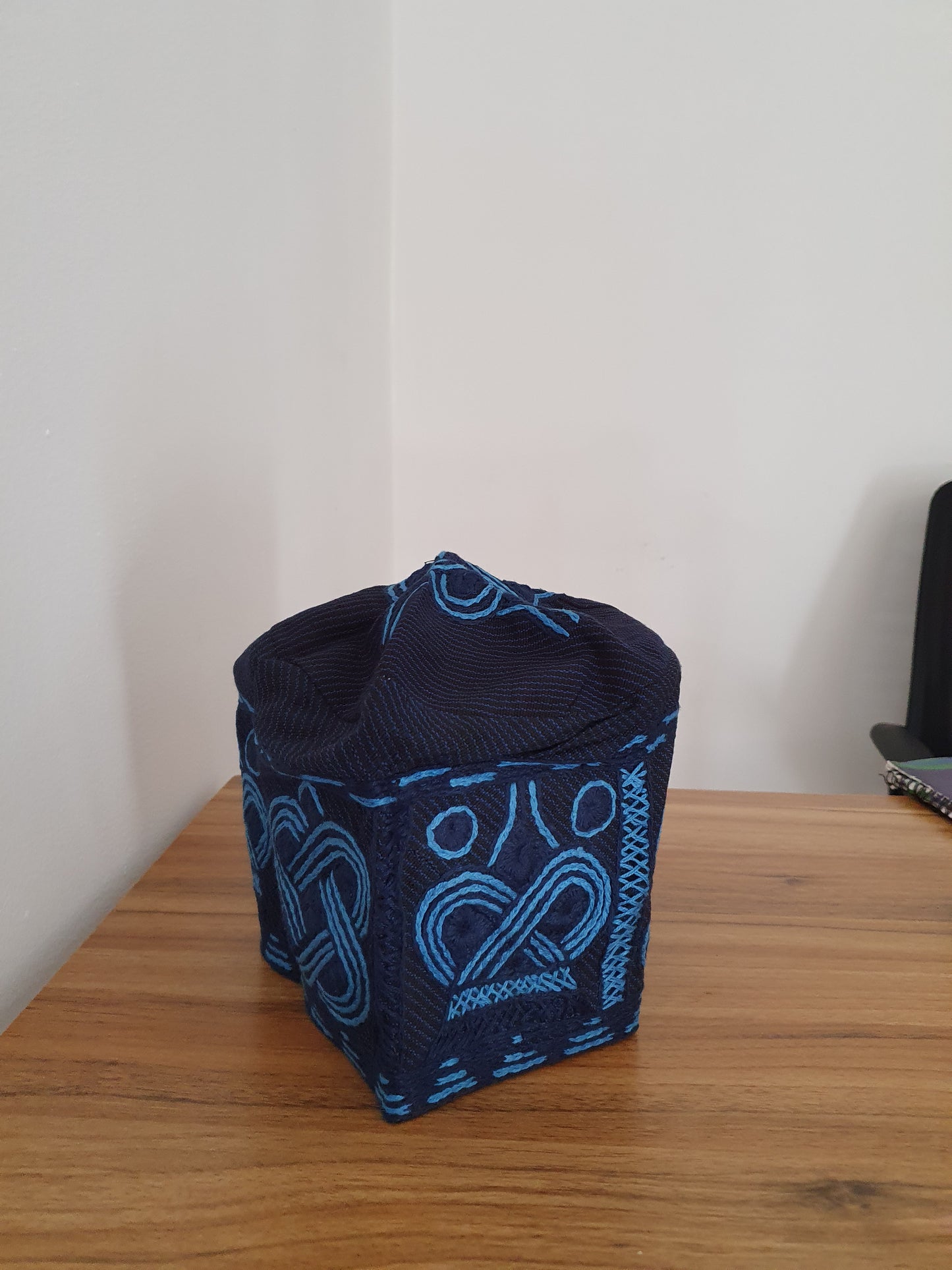 Blue yoruba men's embroidery aso oke hat