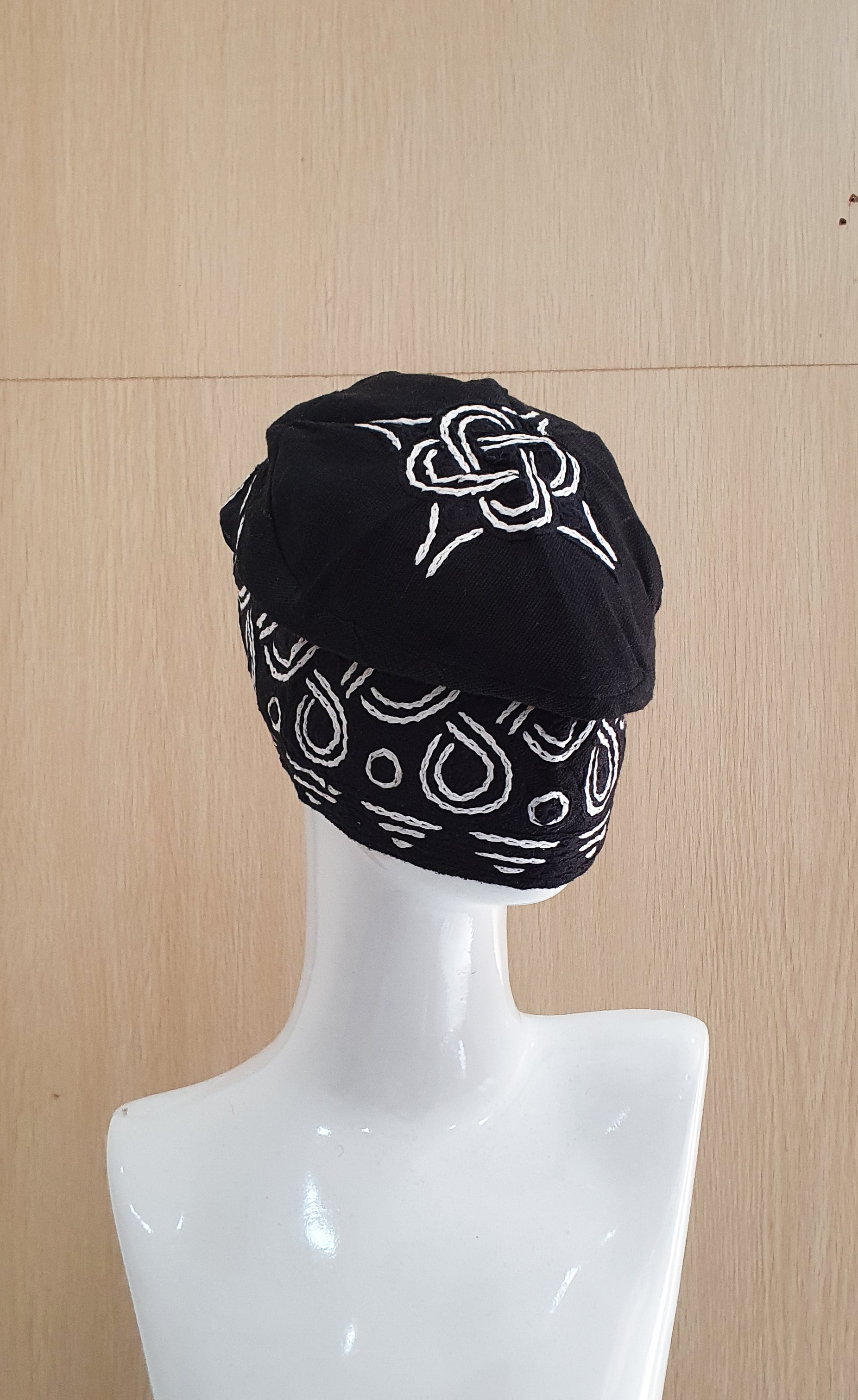 Black mens Aso Ofi Yoruba cap
