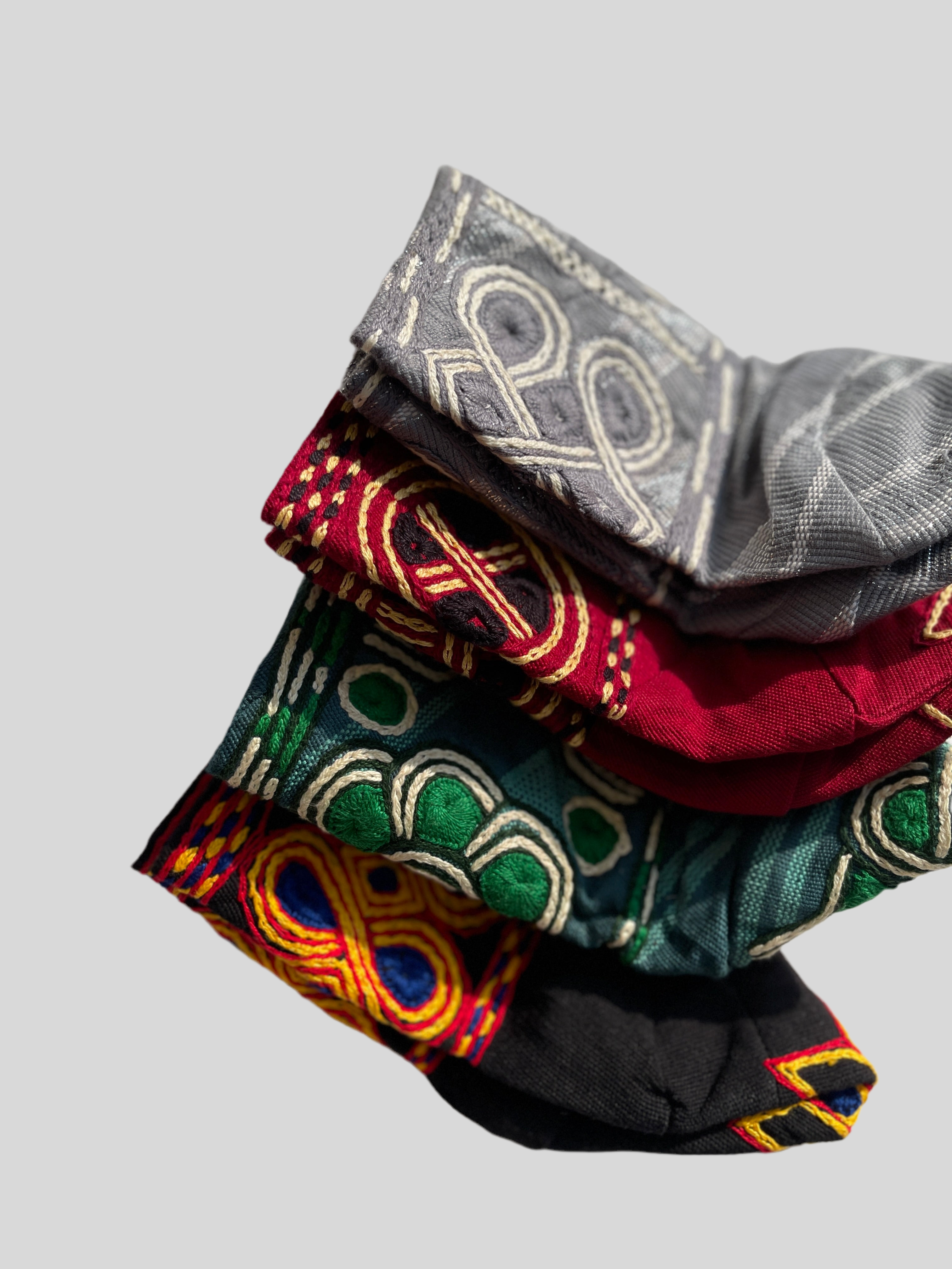 4 colors of handknit embroidery aso ofi caps