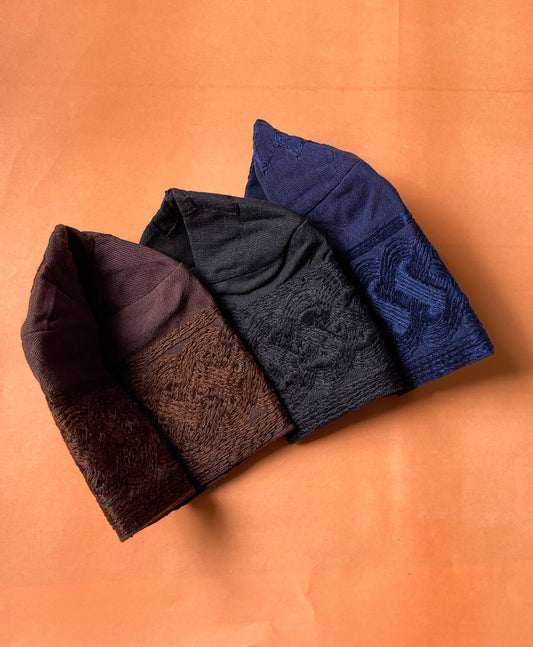 3 colors of handknit embroidery aso ofi caps