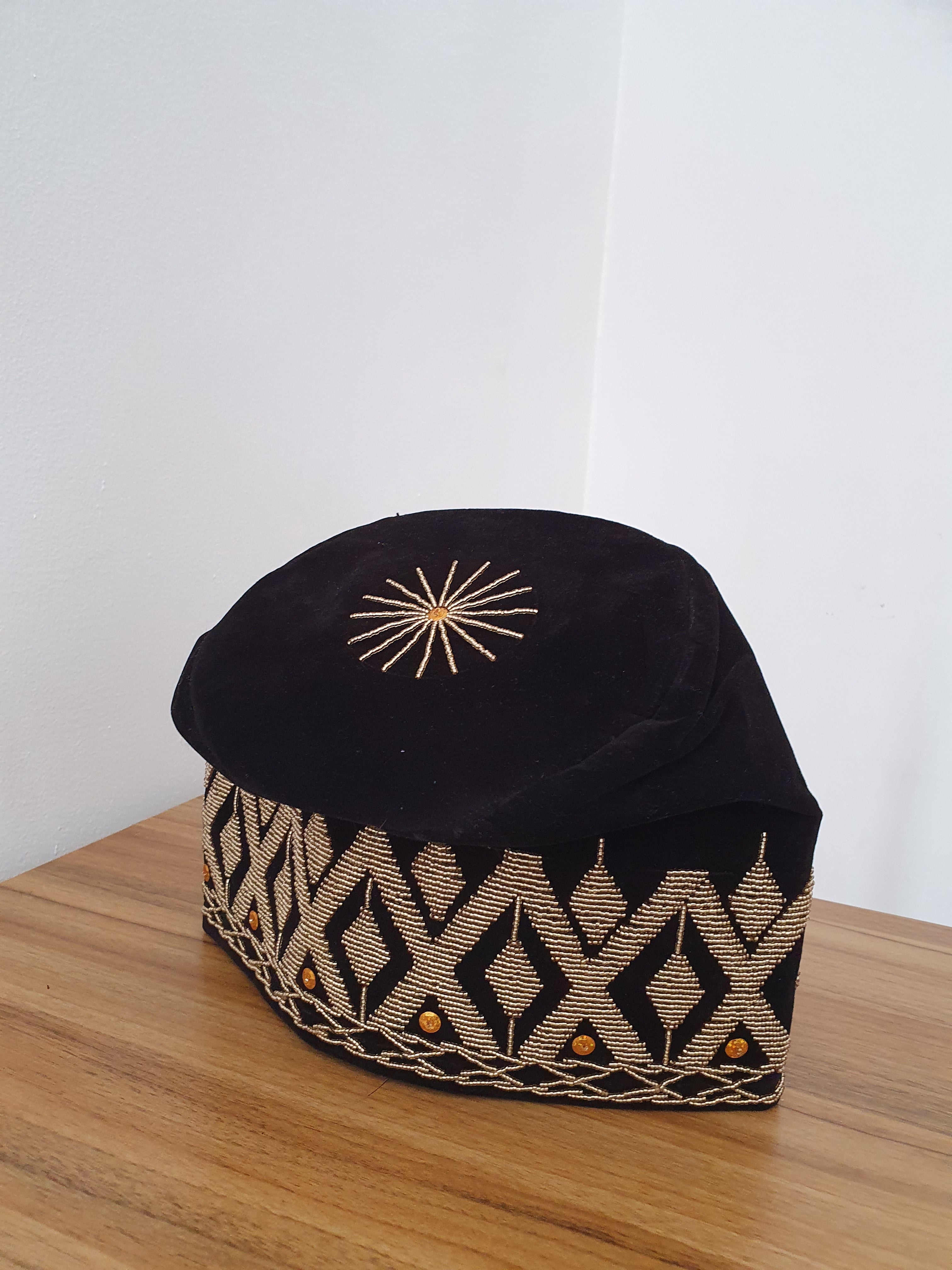 ÀKÓGUN Black & Gold Vine Beaded Yorùbá Cap